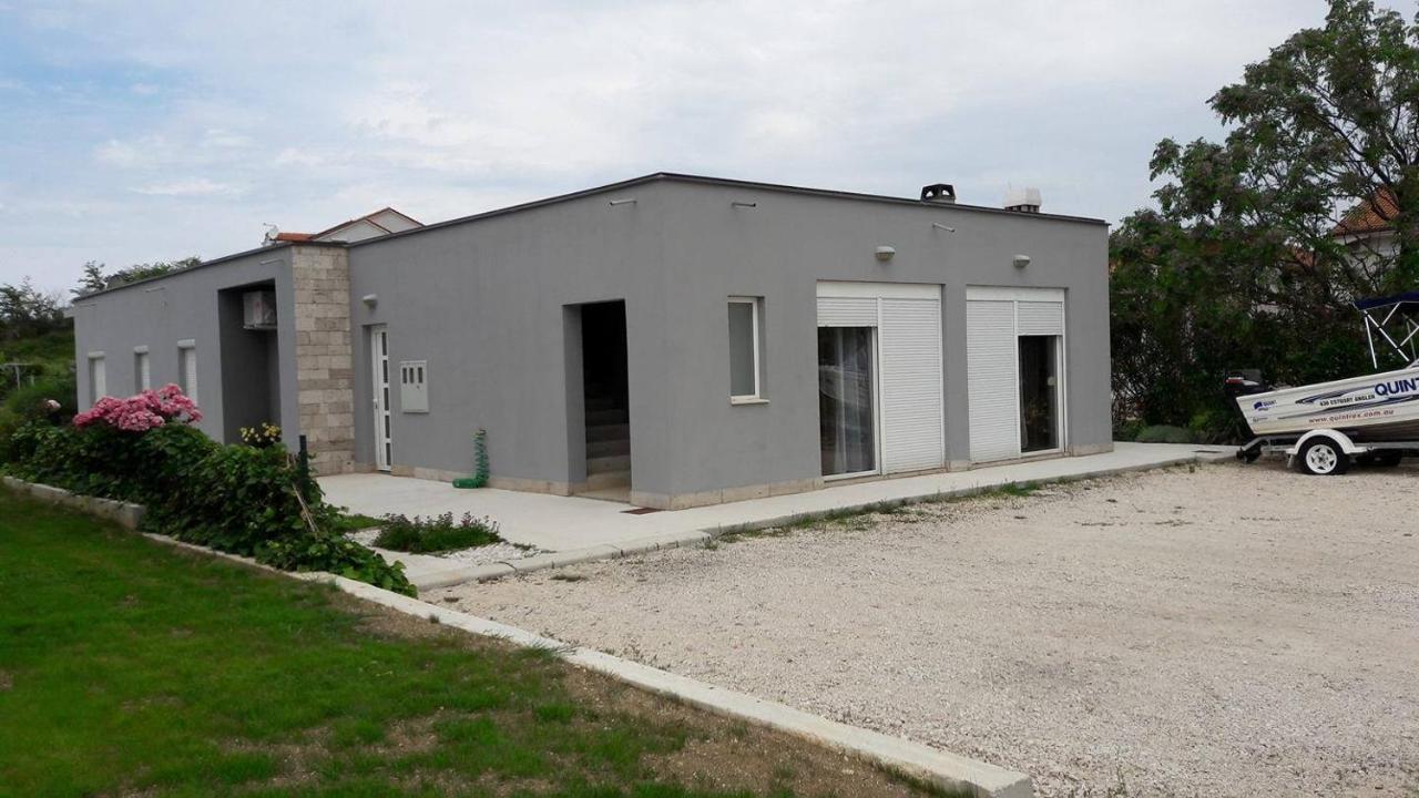 Apartments With A Parking Space Nin, Zadar - 13571 Екстериор снимка