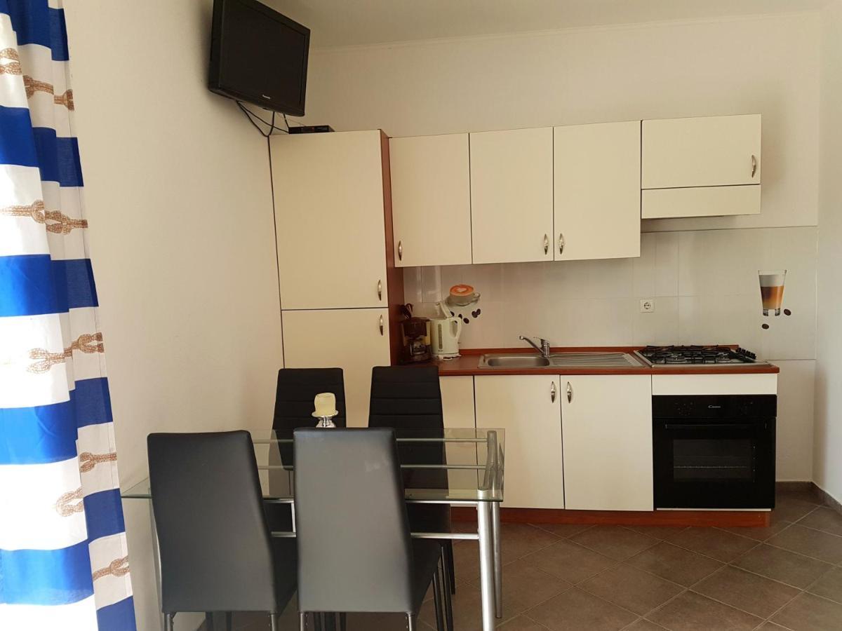 Apartments With A Parking Space Nin, Zadar - 13571 Екстериор снимка