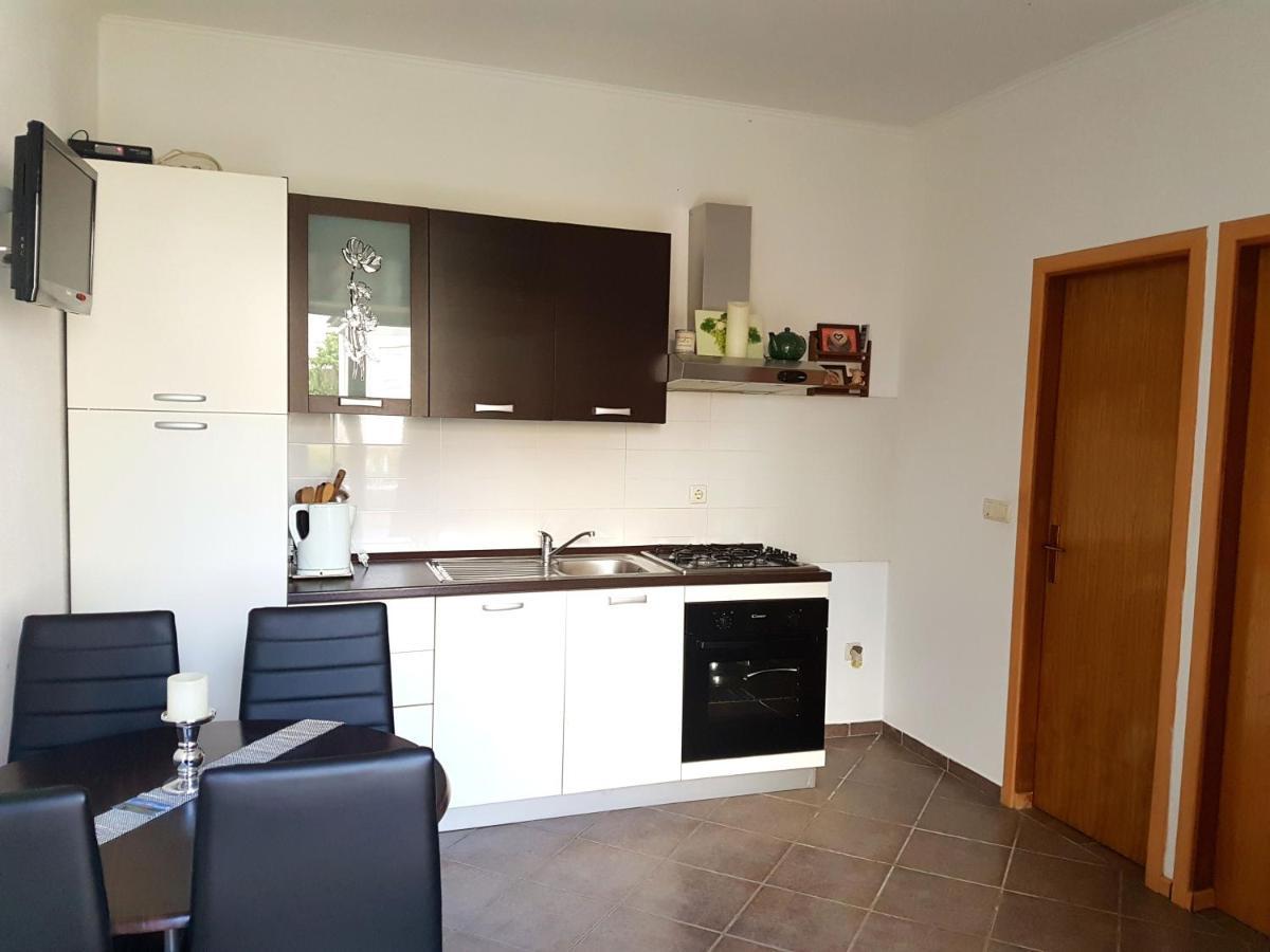 Apartments With A Parking Space Nin, Zadar - 13571 Екстериор снимка