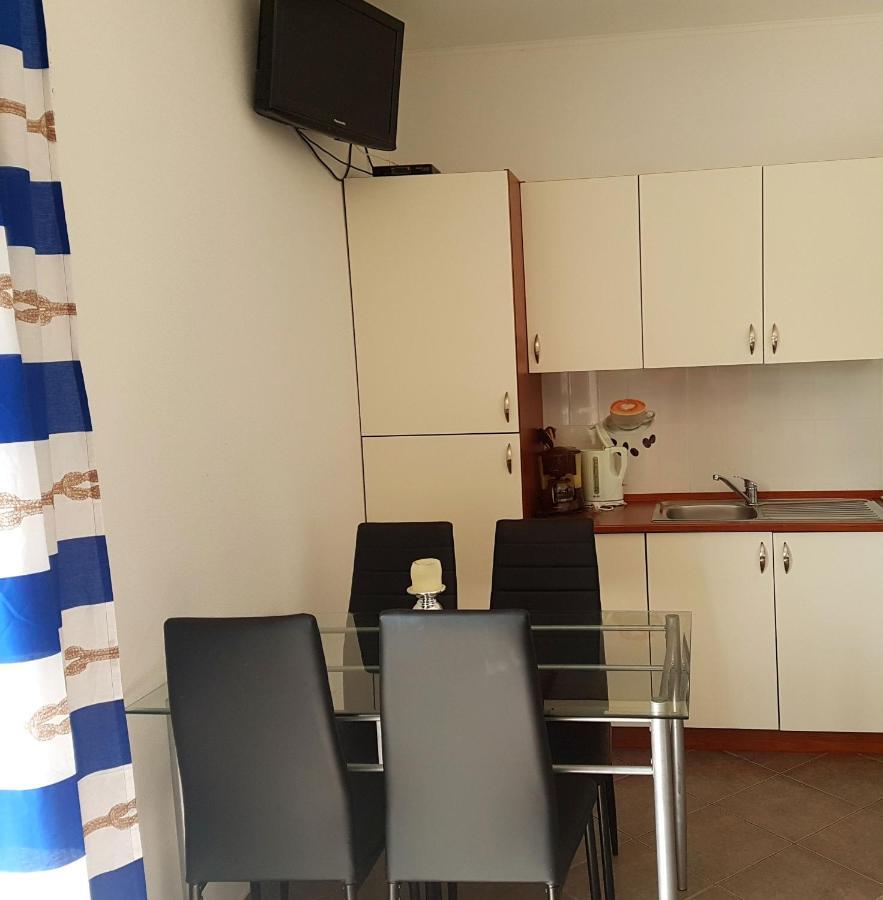 Apartments With A Parking Space Nin, Zadar - 13571 Екстериор снимка